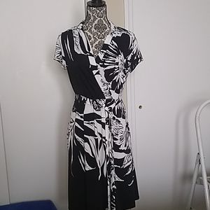 Donna Ricco New York black and white dress